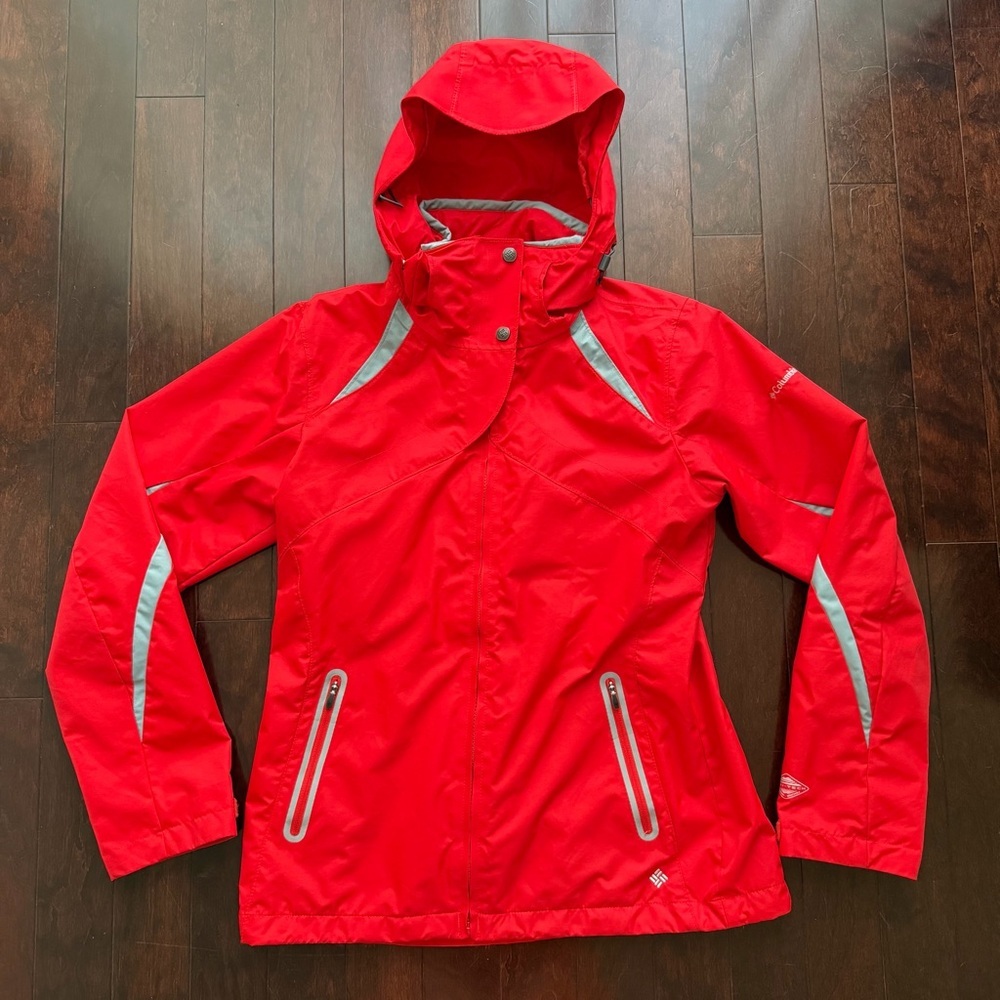 Columbia Women's Omni-Tech Hooded Rain Coat, Size medium, Red, Zip, Interchange